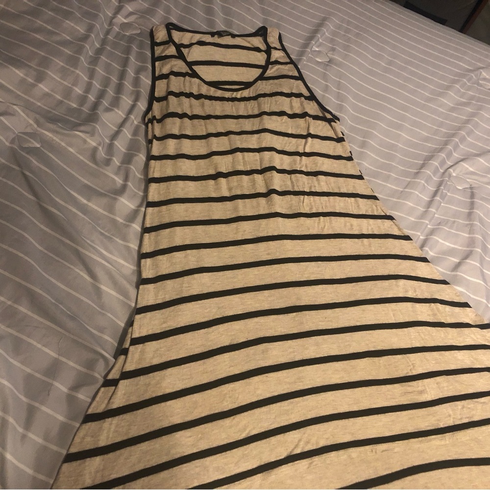 Forever 21 Black Cream Striped Sleeveless Tank Maxi Dress High-Low Hem
